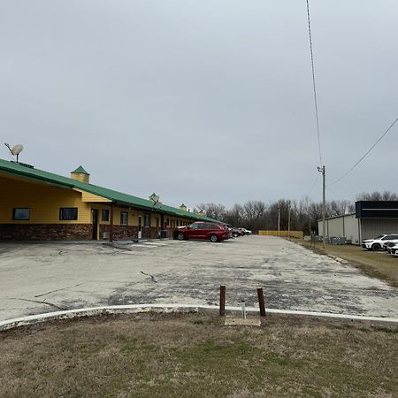 Kansas Inn Independence Exterior photo